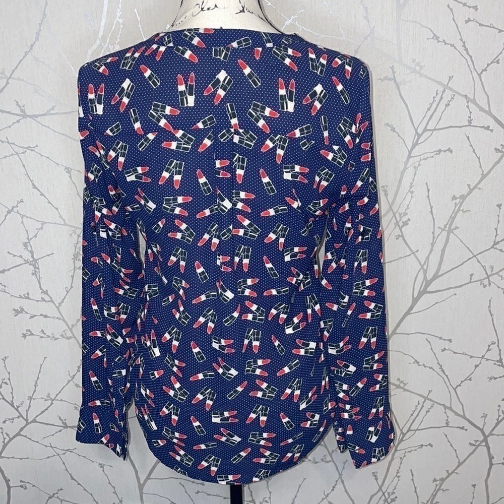 Express Navy Lipstick Design Zip Up Blouse… - Picture 3 of 5